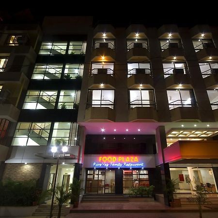 Hotel New Holiday Plaza Nashik Exterior foto