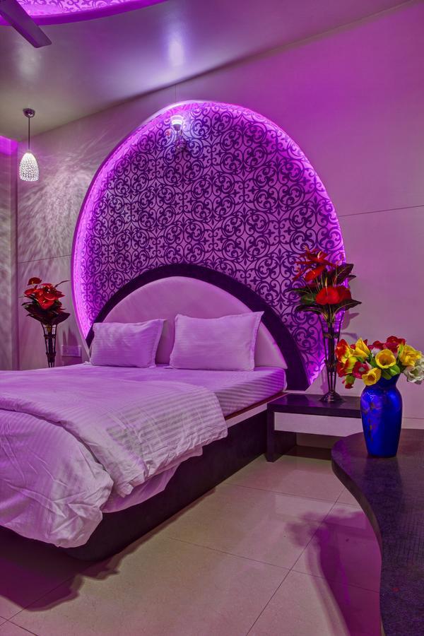Hotel New Holiday Plaza Nashik Exterior foto
